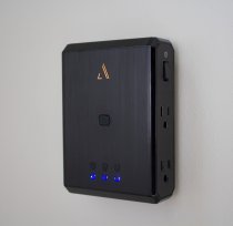 Austere III Series \\ Power 4-Outlet with Omniport USB